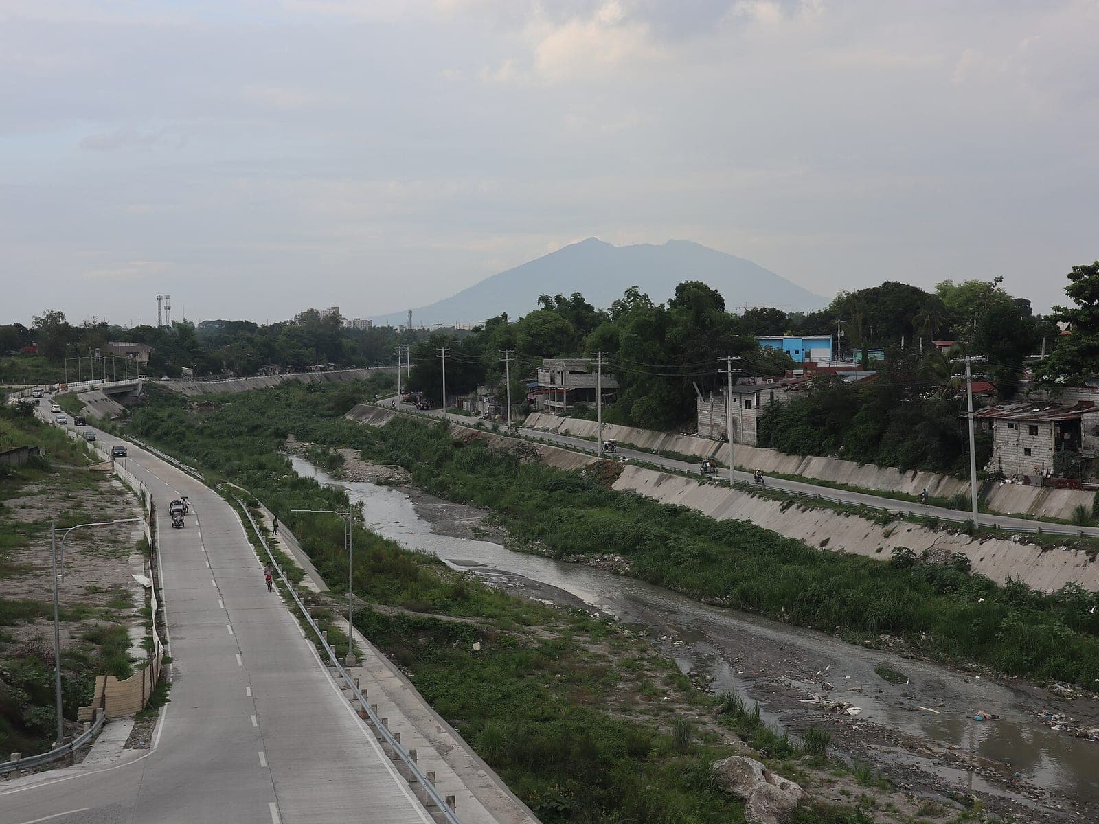 Angeles City skyline with Mount Arayat and the Abacan River
