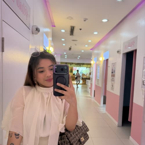 Paula, 29, from Philippines