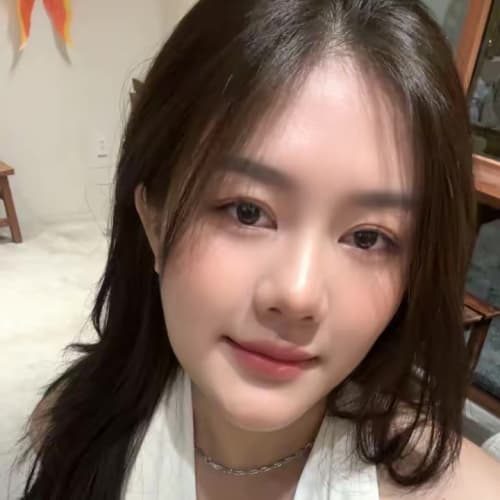 Jo, 29, from Vietnam