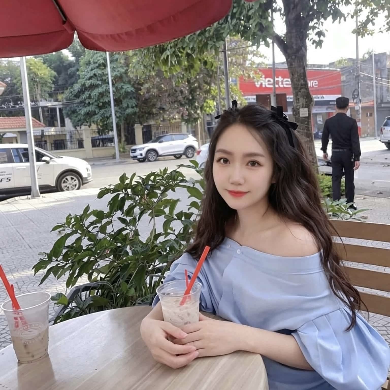 Lily, 30