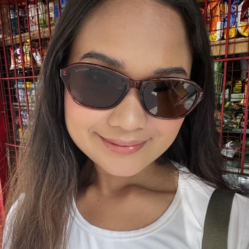 Mary, 22, from Philippines