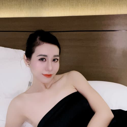 Jennie, 32, from Vietnam