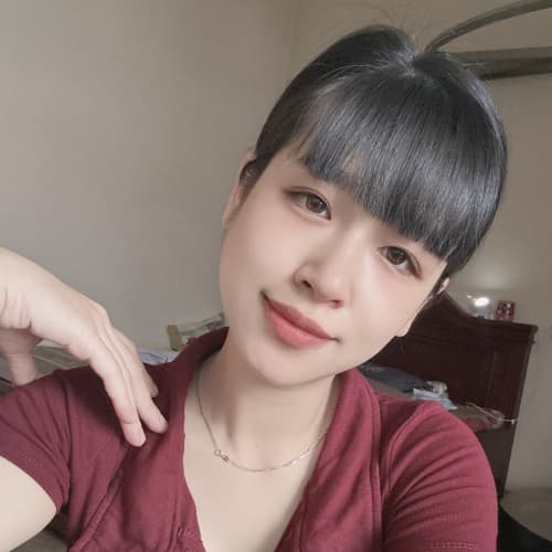 Nhi, 24, from Vietnam