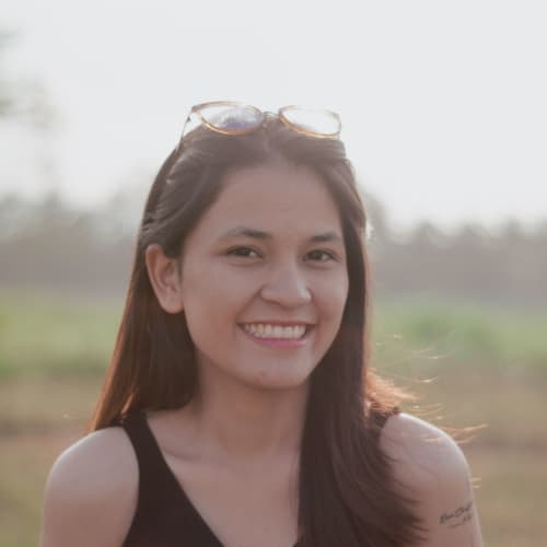 caroline, 23, from Indonesia