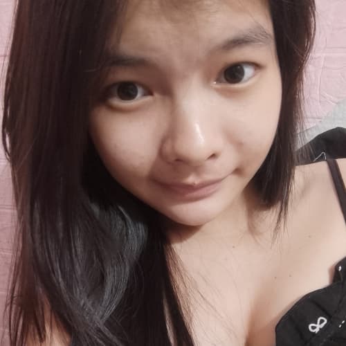 Rio, 24, from Vietnam