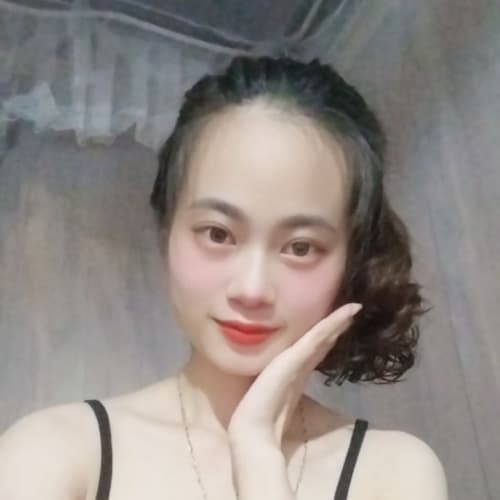 Lilly, 28, from Vietnam