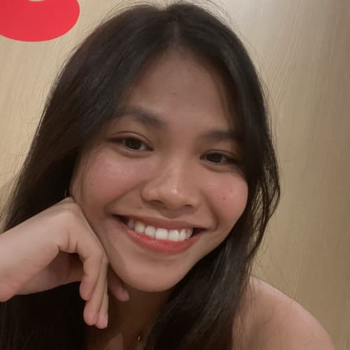 Malou, 22, from Philippines