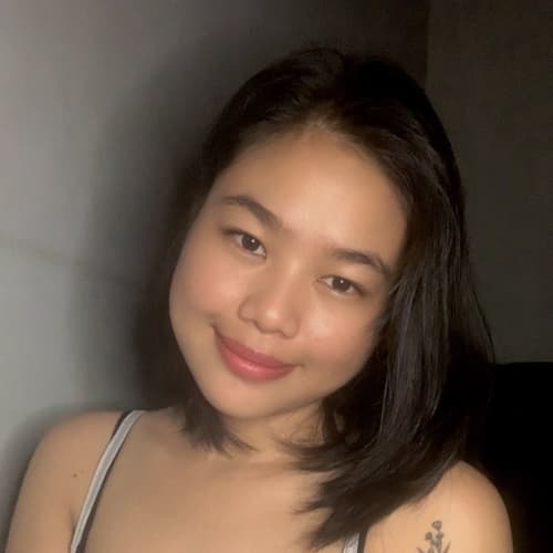 Haniii, 22, from Indonesia