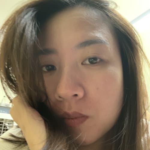 Lymi, 32, from Vietnam