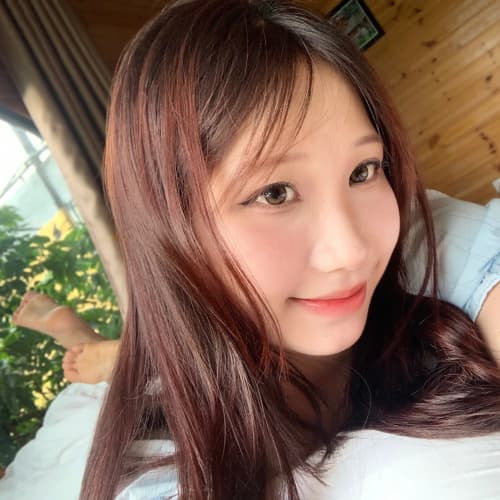 𝙃𝙖𝙣𝙣𝙞𝙚𝙚𝙚, 20, from Vietnam