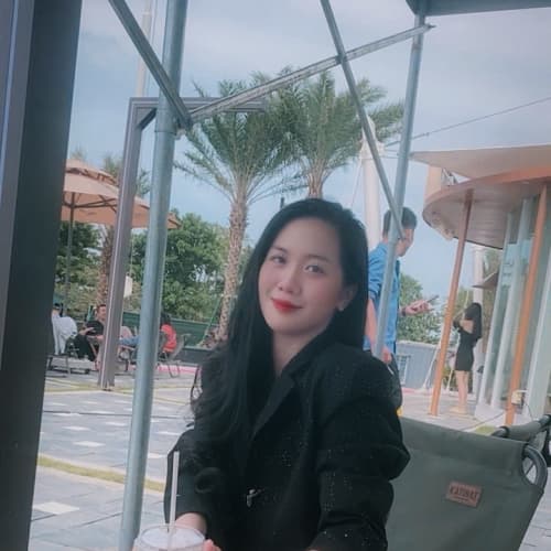 Nana, 24, from Vietnam