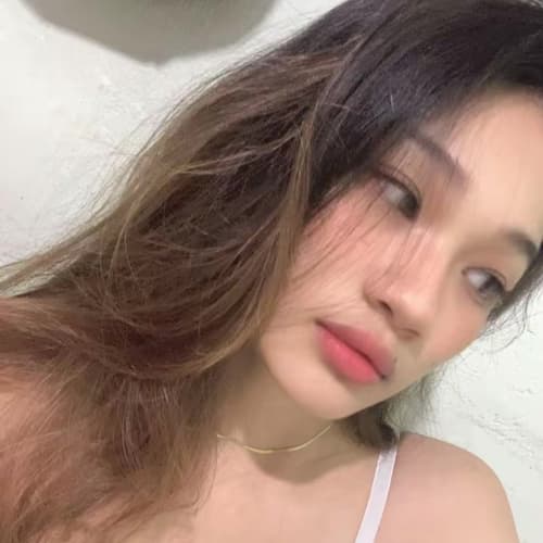 Nica, 24, from Philippines