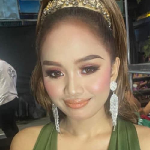 Maie, 21, from Philippines