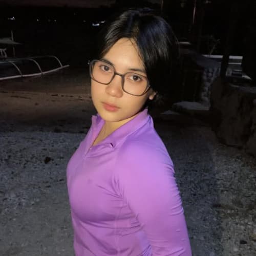 Han, 23, from Philippines
