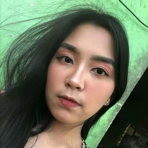 Levii, 26, from Philippines