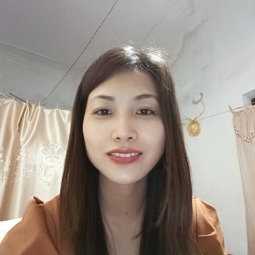 Lu, 37, from Vietnam