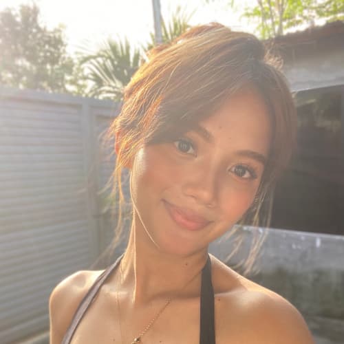 mae, 21, from Philippines